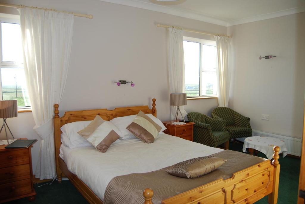 Quilty Clonmore Lodge B&B الغرفة الصورة