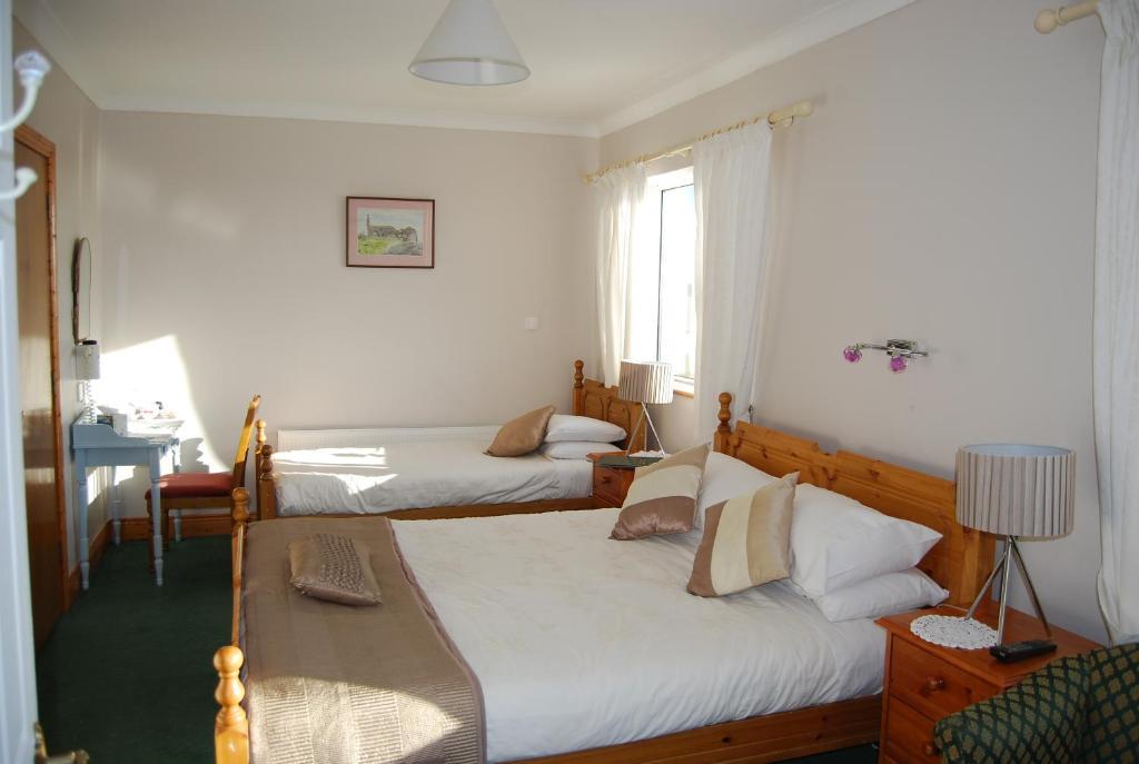 Quilty Clonmore Lodge B&B الغرفة الصورة