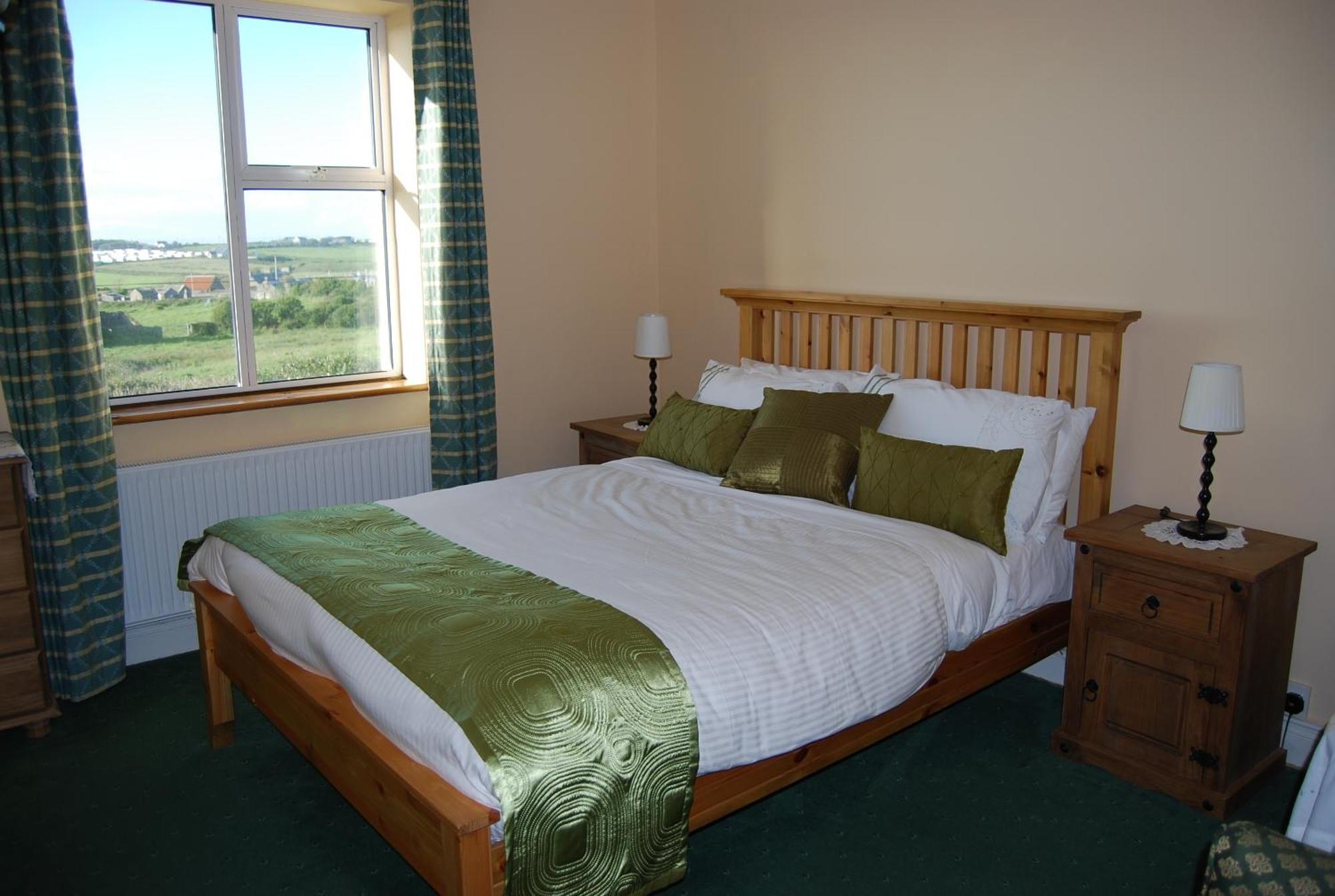 Quilty Clonmore Lodge B&B المظهر الخارجي الصورة