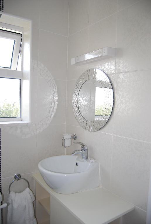 Quilty Clonmore Lodge B&B الغرفة الصورة