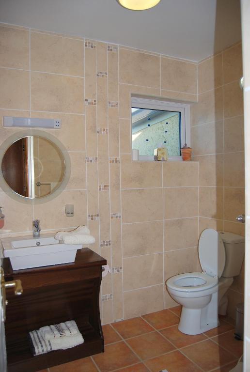 Quilty Clonmore Lodge B&B الغرفة الصورة
